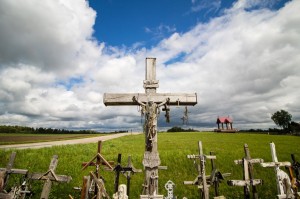 Baltic2016 HillOfCrosses 002